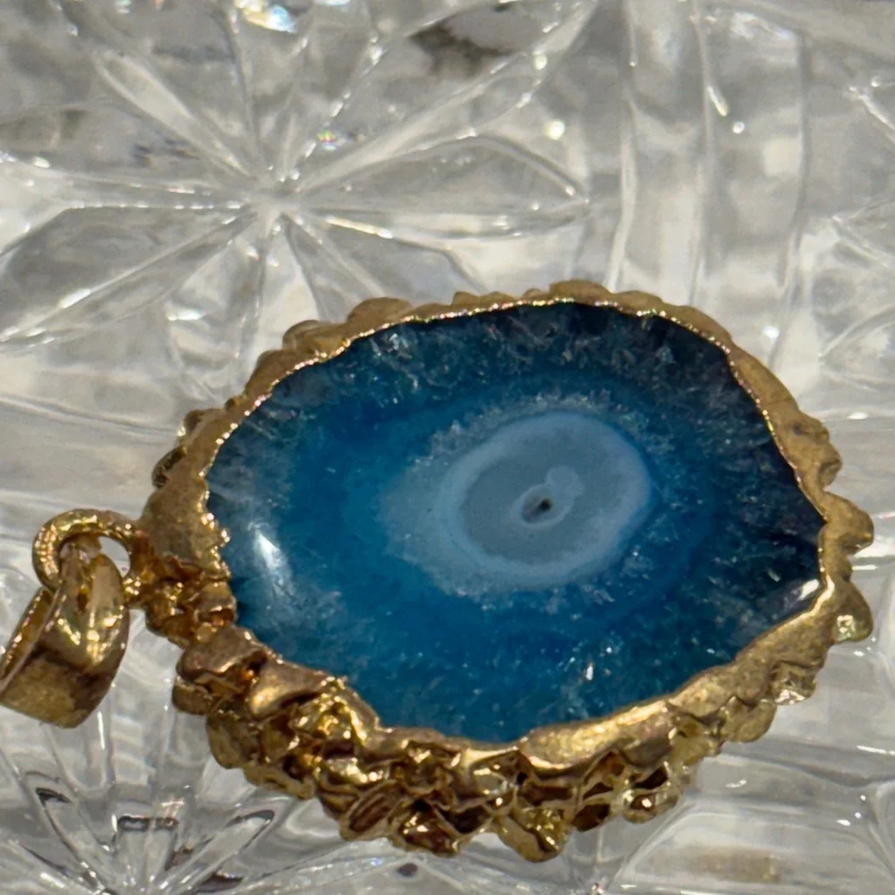 🆕 Natural Solar Quartz Druzy Pendant – Gold-Plated Edge on 925 Sterling Silver - Picture 9 of 10